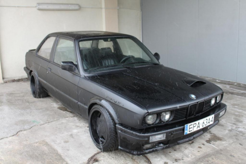 Forum Miłośników BMW E30 • Zobacz wątek Czarny mat