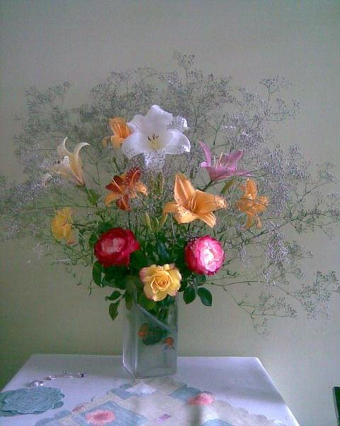 Kwiaty z działki moich rodziców :) #bukiet #kwiaty #rośliny #lilie #róże