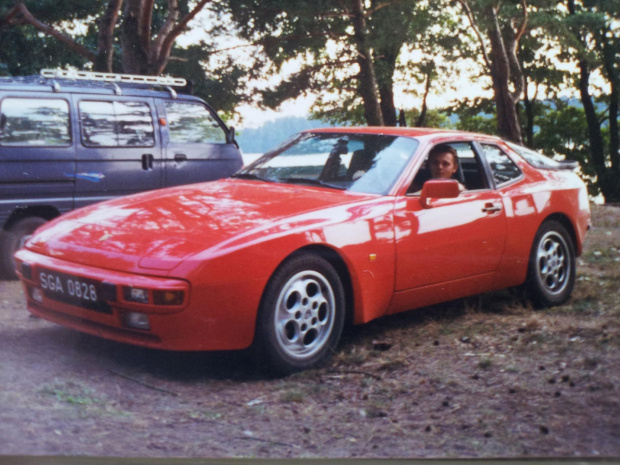 Porsche 944