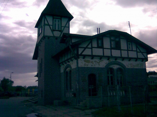 Tolkmicko - zabytkowy budynek dworca