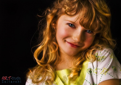 Angi - 9 lat. #Dziecko #Dziewczynka #Naris #Portret #Studio