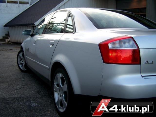 #AUDIA4kubek792