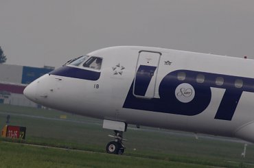 Przykładowe zdjęcie wykonane obiektywem Pentacon 4/300 telekonwerter 2X #samolot #pilot #pzk #test #obiektyw #pentacon