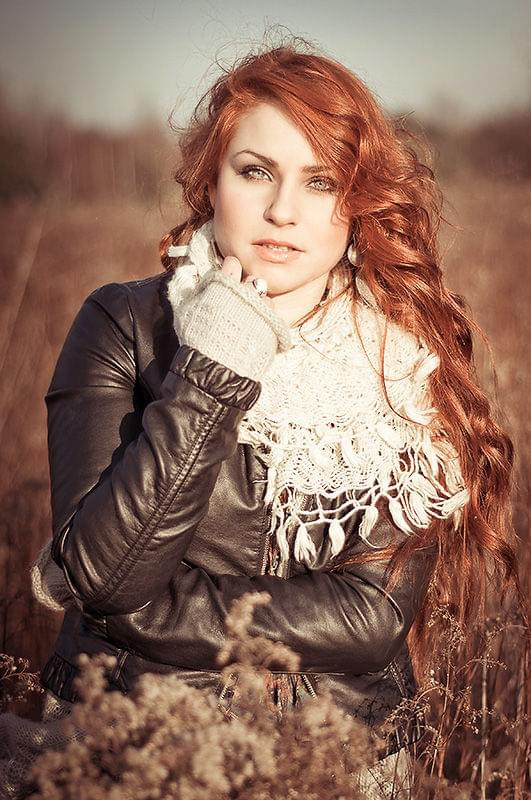 Karolina #kobieta #dziewczyna #portret #nikon #passiv #airking #łąka #zima