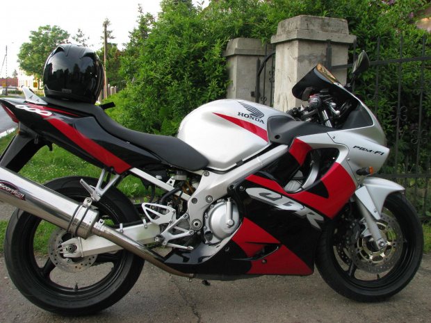 #CBR600F4i