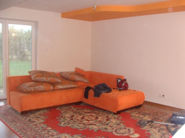 kawałek salonu - dywan tymczasowy ;)