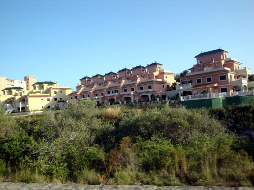 Calas de Mallorca - bungalowy, niektóre wystawione na sprzedaż, większośc do wynajęcia na wakacje #Majorka #CalasDeMallorca