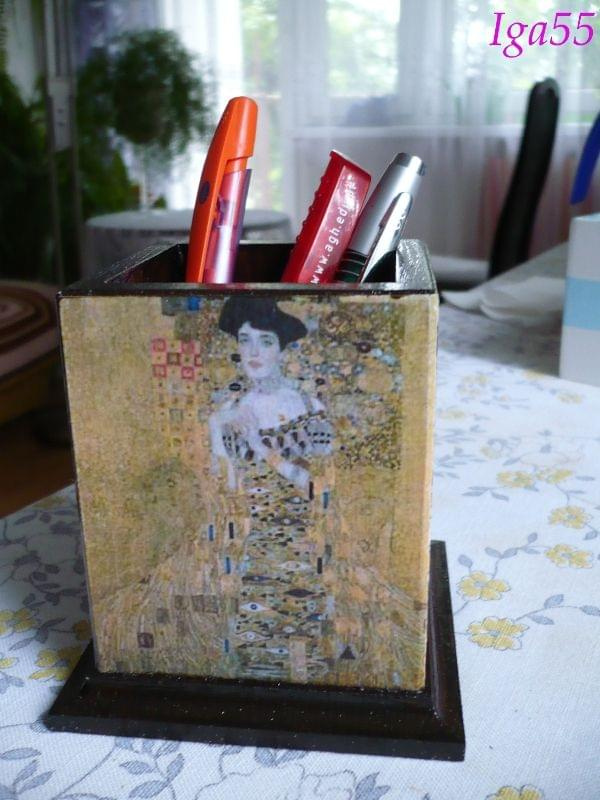 Decoupage