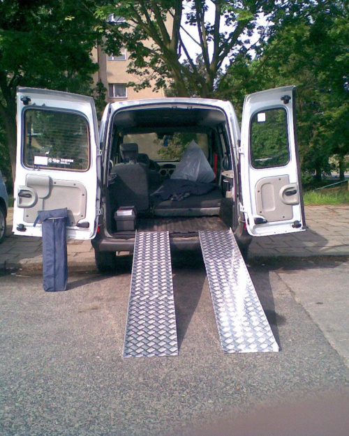 Podjazd dla wózka inwalidzkiego do samochodu, składany 3 częściowy aluminiowy #podjazd #wózek #inwalidzki #samochód