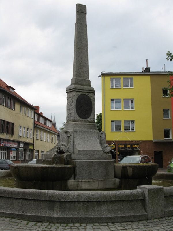 Ostróda (warmińsko-mazurskie) - pomnik trzech cesarzy