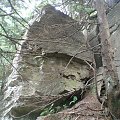 Gorce - jedna z wychodni skalnych na północnych stokach Kudłonia #głry #gorce #beskidy