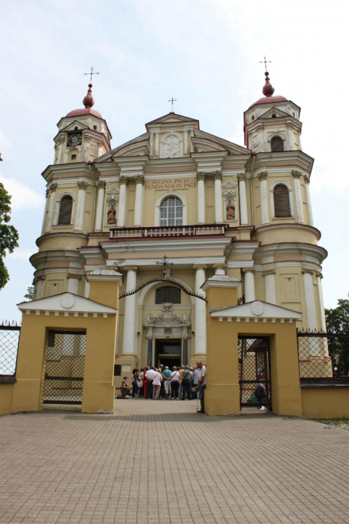 Fasada kościoła św. Piota i św. Pawła