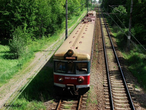 EN57-1296 rb, Poznań Kołobrzeg #pociąg #Poznań
