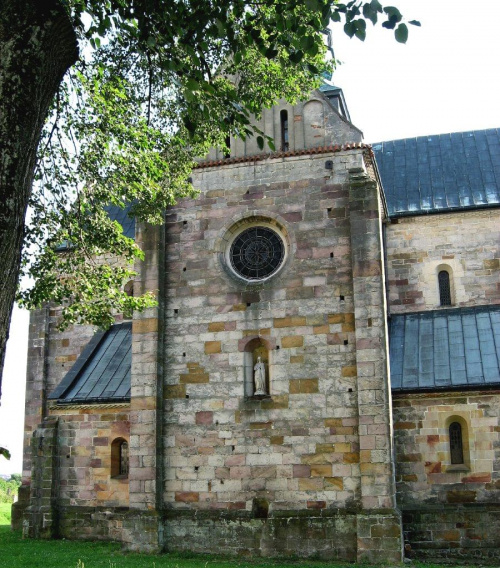 Podklasztorze - kościół