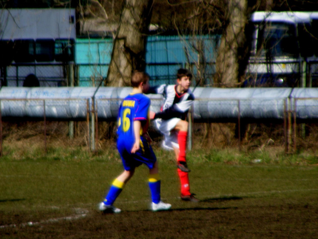 POMORSKA LIGA JUNIORÓW C2 sezon 2008/2009
28-03-2009 JANTAR ŻAKI 98 Ustka 1:1 MKS ORKAN Rumia #PLJC2 #POMORSKA #LIGA #JUNIORÓW #ROCZNIK