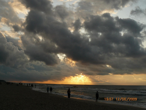 #morze #ZachódSłońca #chmury #konrek