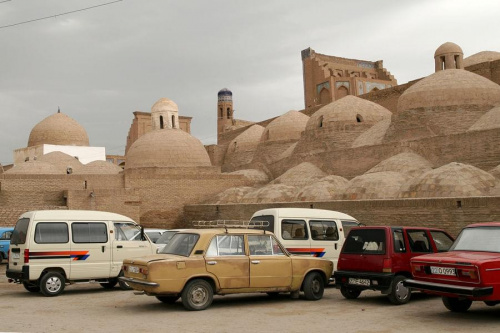 Parking pod murami #uzbekistan