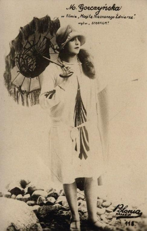 Maria Gorczyńska, aktorka, zdjęcie z filmu " Mogiła Nieznanego Żołnierza "_1927 r.