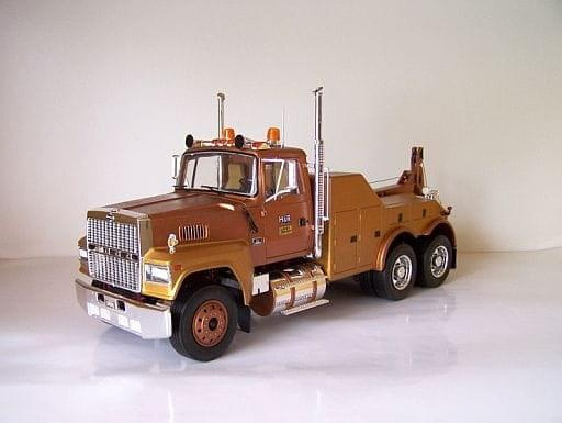 Ford LTL 9000 Wrecker