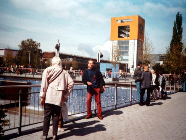 EXPO 2000