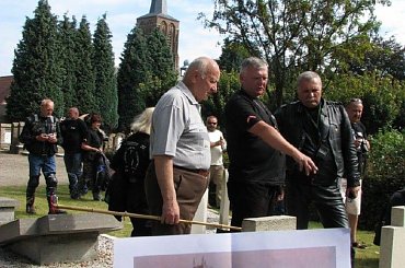 Alphen - cmentarz polskich żołnierzy przy Poolsestraat - ul Polskiej #RajdMaczka #GenerałMaczek