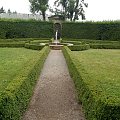zamkowy ogród z fontanną #ogród #Czechy #Nachod #zamki #natura #krajobraz #zieleń