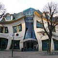 Krzywy Domek w Sopocie #architektura #śmieszne #awangarda #obiekty #KrzywyDomek #Sopot #monciak