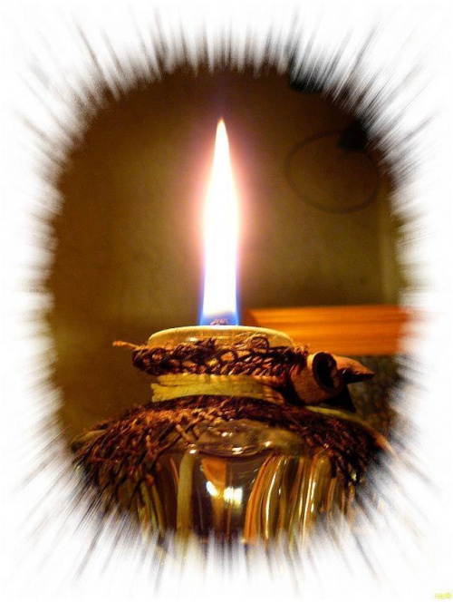 Zrobiło się zimno i mokro więc znowu ją zapaliłam... #lampka #płomień #światło #ciepło