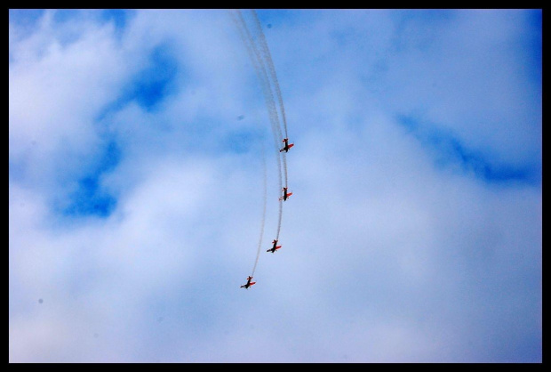 International Air Show Portrush 2007
08/09/2007 #airshow #samolot #akrobacje #Portrush