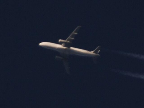 A7-ADB, Qatar Airways, A320-232, FL320